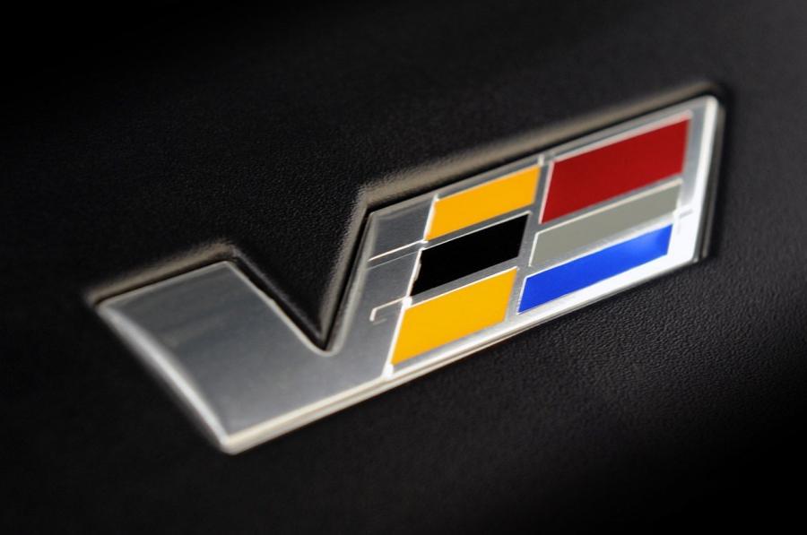  Cadillac CTS-V Coupe 2011 года  (фото 42 из 71)